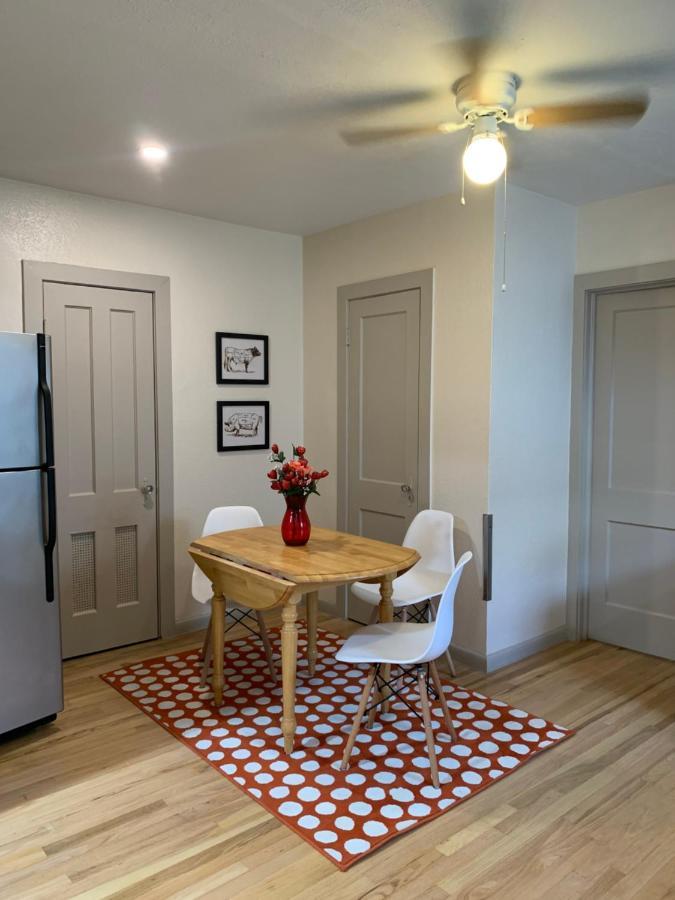 125-#4 Downtown Cozy Upstairs One Bedroom Apt 圣安东尼奥 外观 照片